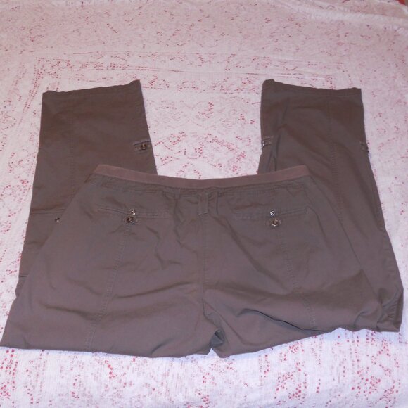 Chico's 2.5 Brown Taupe Convertible Pants Cargo Pocket Fits Size 14 - Picture 5 of 10